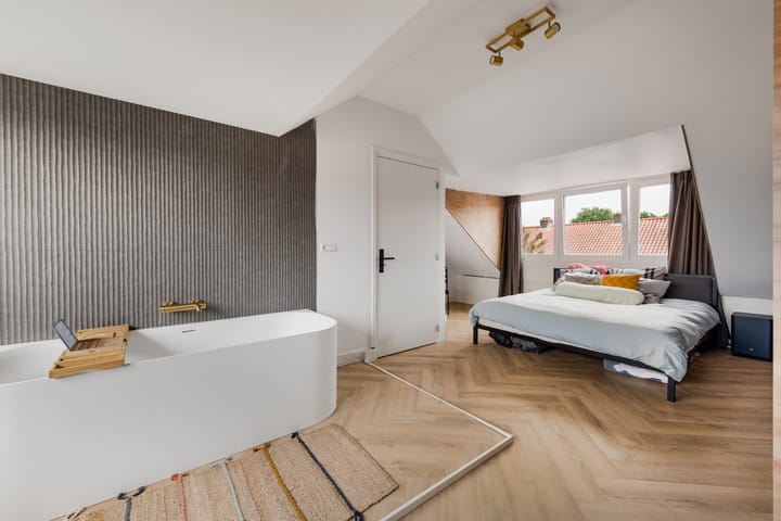 Foto 28 van Professor Van der Waalsstraat 50