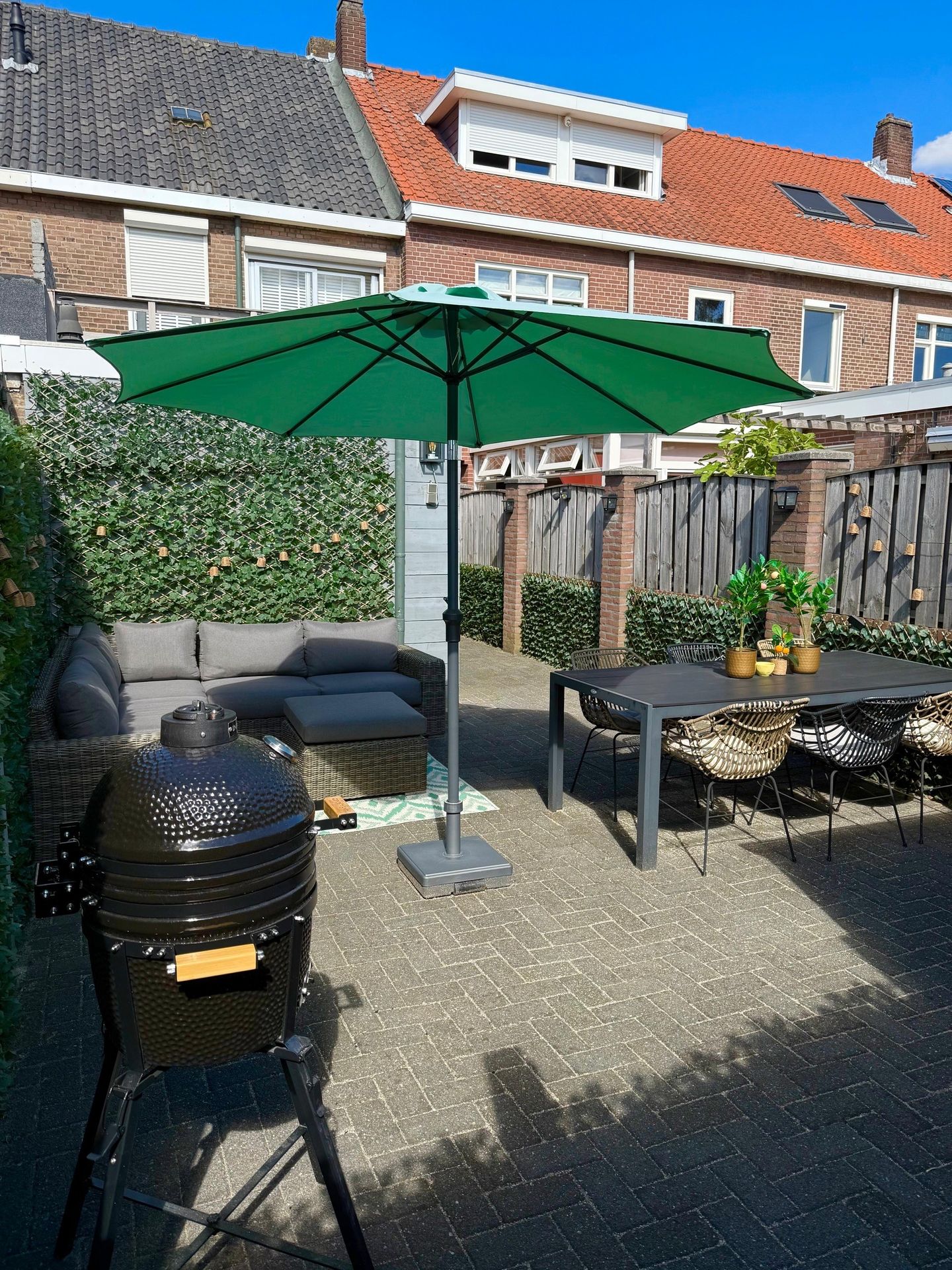 Photo 44 of Van Meterenstraat 12