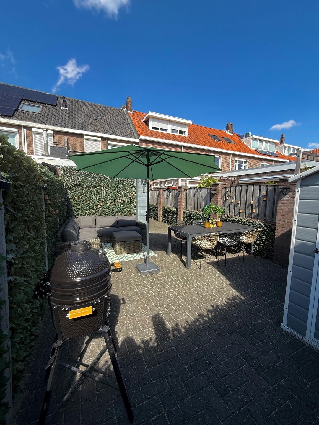 Photo 41 of Van Meterenstraat 12