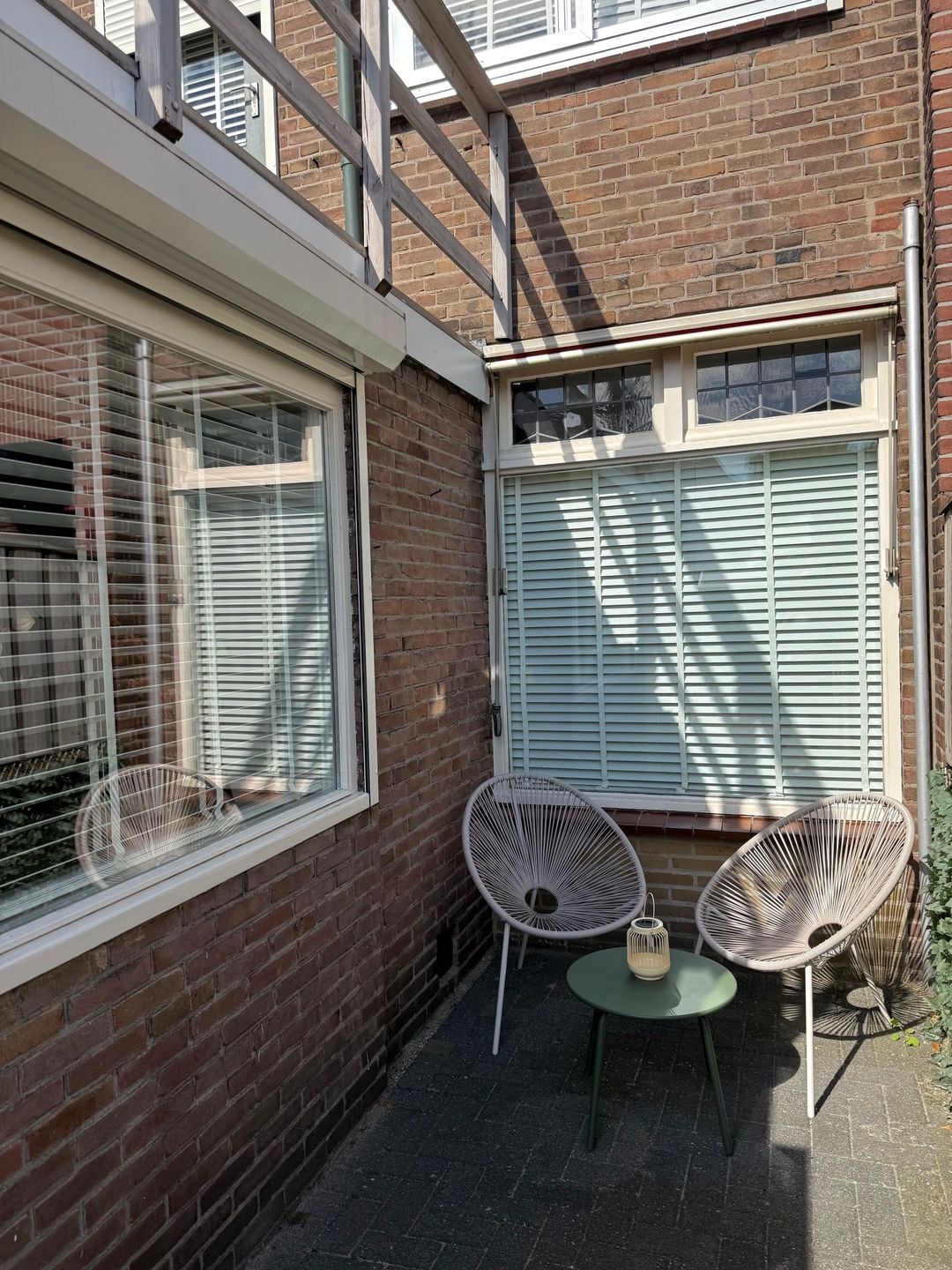 Photo 46 of Van Meterenstraat 12