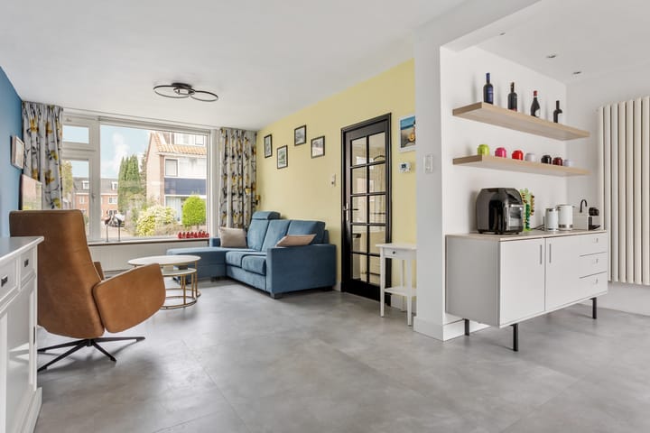 Photo 9 of Henriëtte Roland Holststraat 7