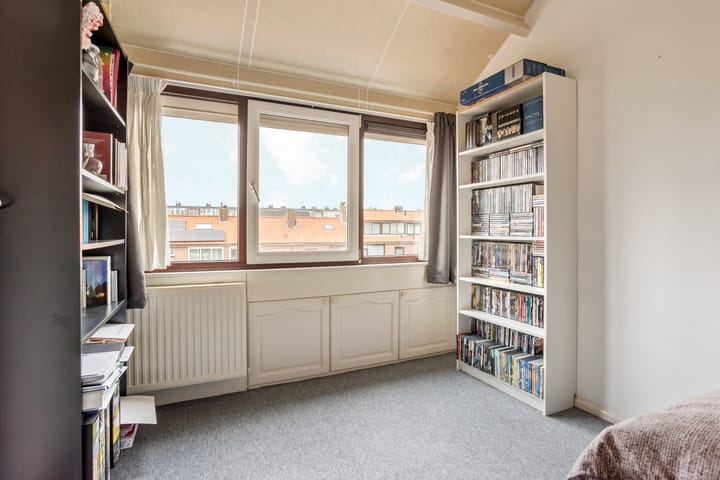 Photo 28 of Henriëtte Roland Holststraat 7