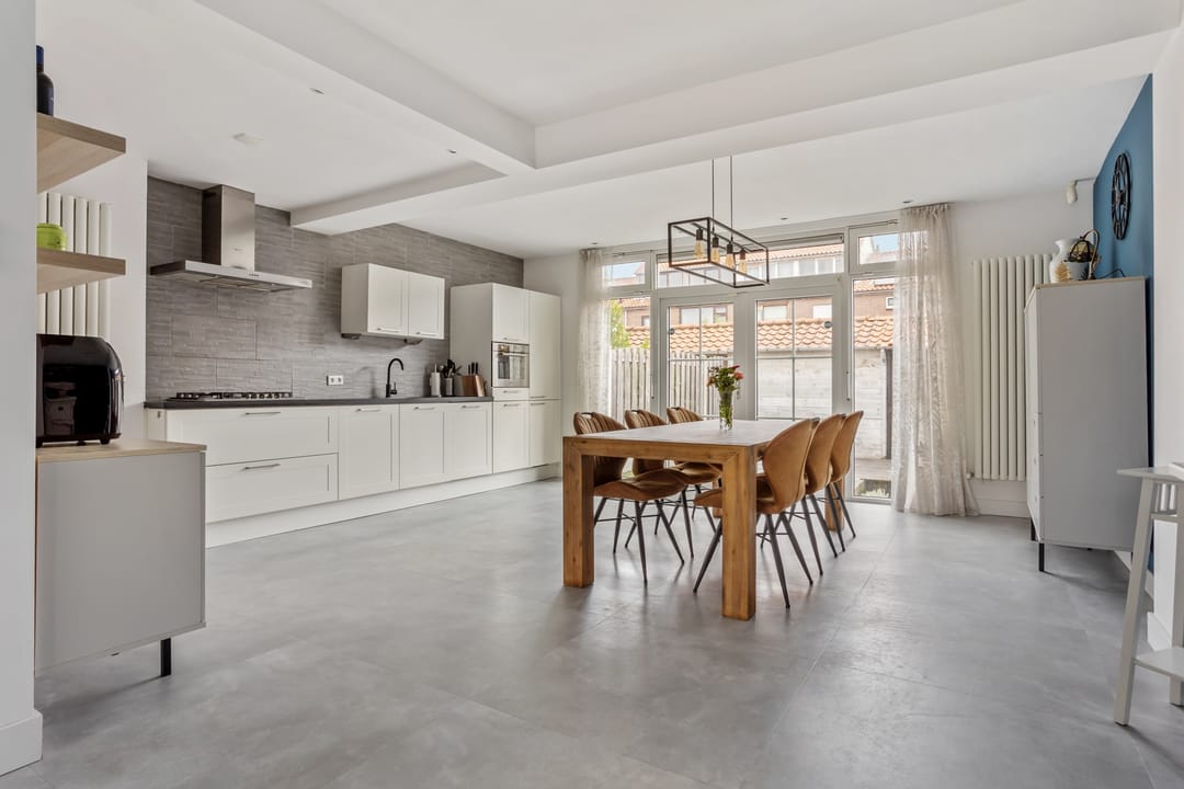 Foto 1 van Henriëtte Roland Holststraat 7