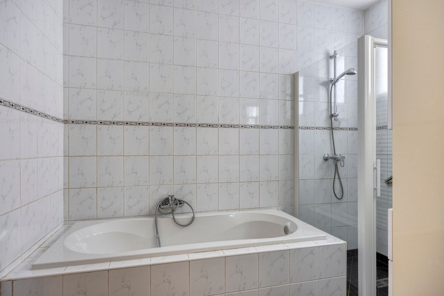 Foto 14 van Burg v Roijenstr West 48