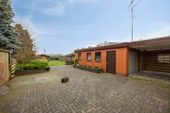 Photo 3 of Burg v Roijenstr West 48