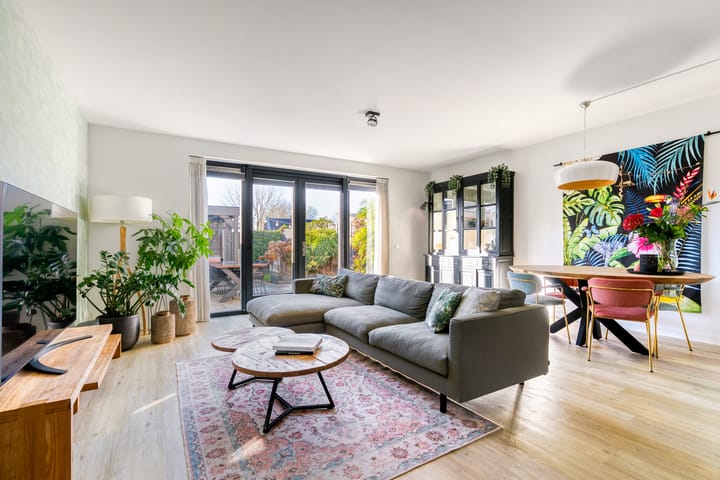 Photo 2 of Frits Zernikestraat 3