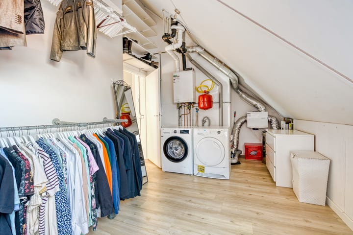 Photo 51 of Frits Zernikestraat 3