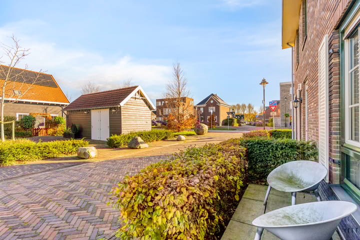 Photo 52 of Frits Zernikestraat 3