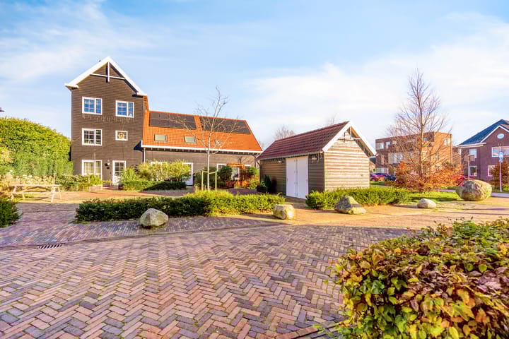 Photo 54 of Frits Zernikestraat 3