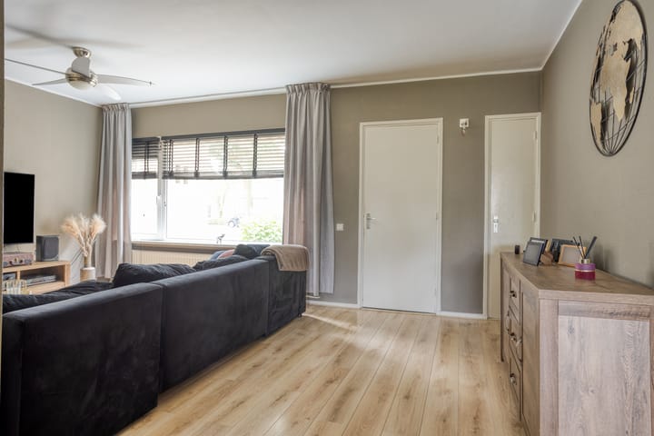 Foto 12 van Willem-Alexanderlaan 14