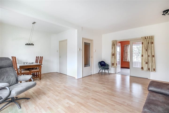 Foto 16 van Meeuwenstraat 18