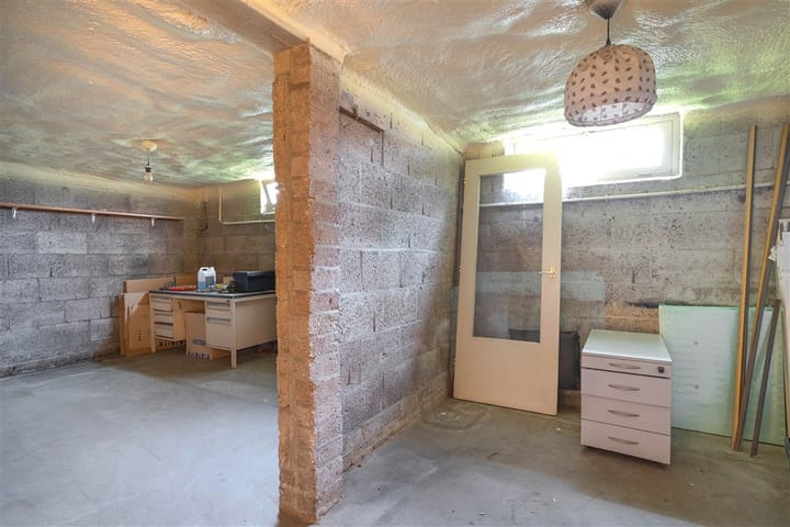 Foto 35 van Meeuwenstraat 18