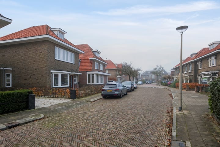 Photo 2 of Begoniastraat 11