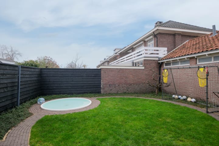 Photo 26 of Begoniastraat 11