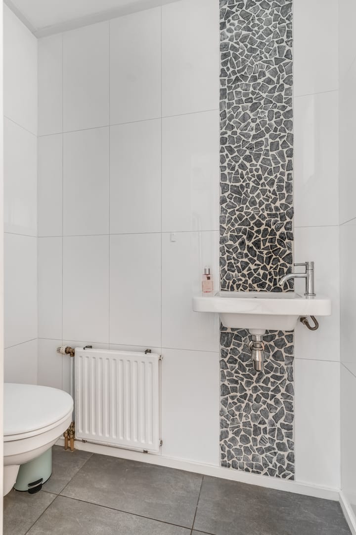 Photo 23 of Middenstraat 48-A