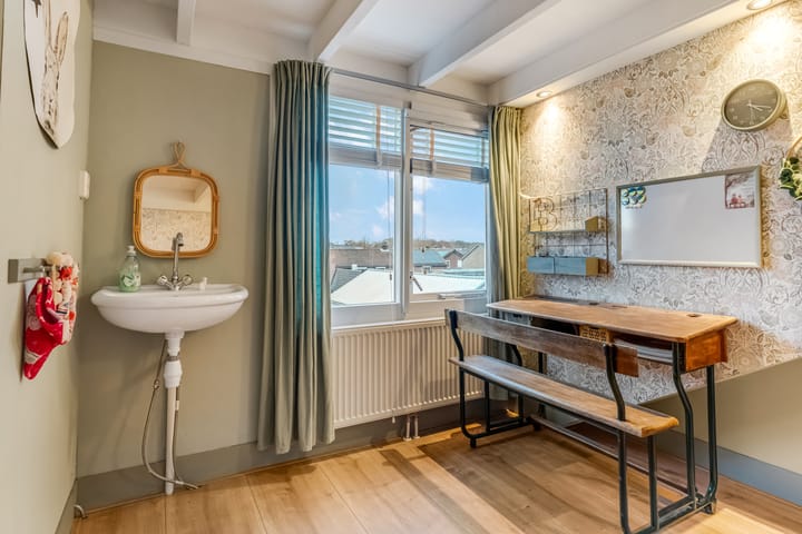 Photo 37 of Middenstraat 48-A