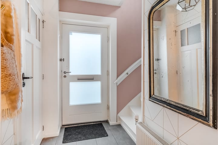 Photo 22 of Middenstraat 48-A