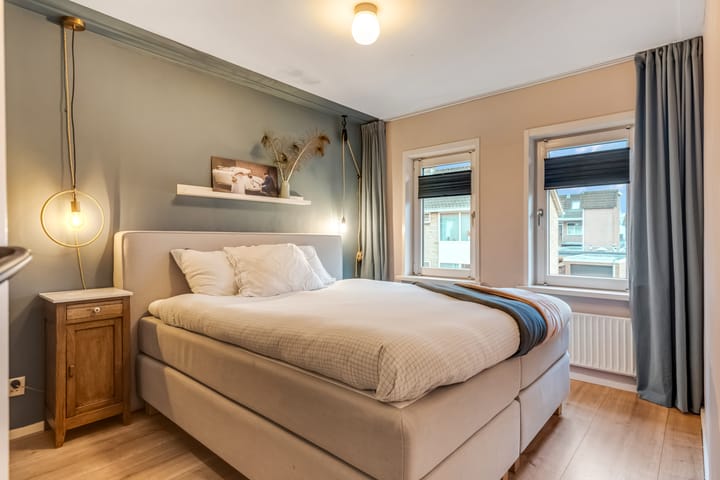 Photo 24 of Middenstraat 48-A