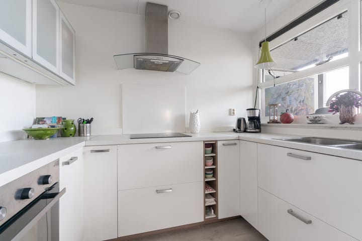 Foto 16 van Dorpsplein 84