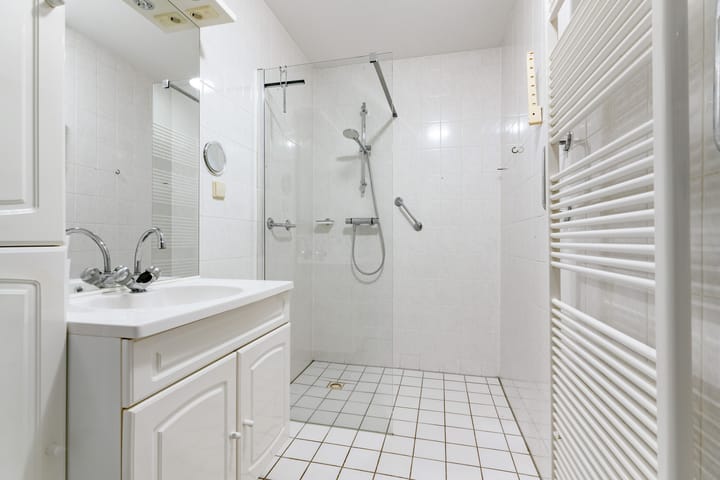 Foto 24 van Dorpsplein 84