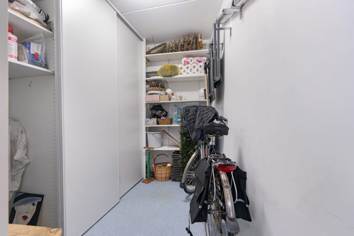 Foto 28 van Dorpsplein 84