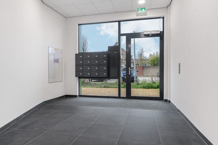 Foto 31 van Dorpsplein 84