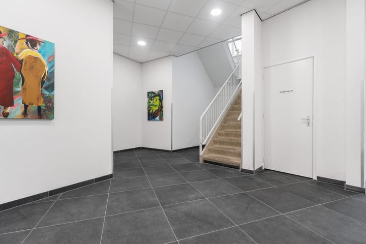 Foto 32 van Dorpsplein 84