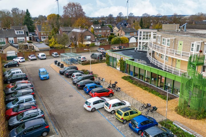 Foto 39 van Dorpsplein 84