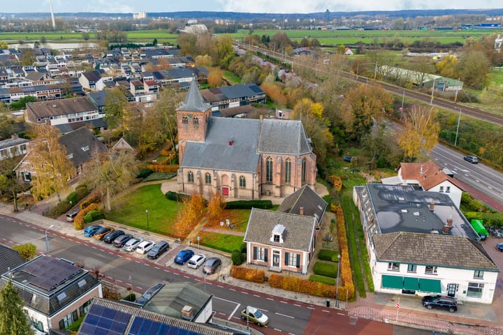 Foto 41 van Dorpsplein 84