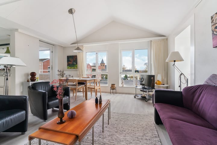 Foto 6 van Dorpsplein 84