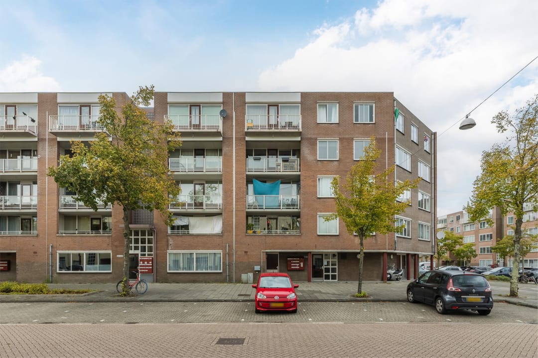 Photo 32 of Charlotte Brontéstraat 211