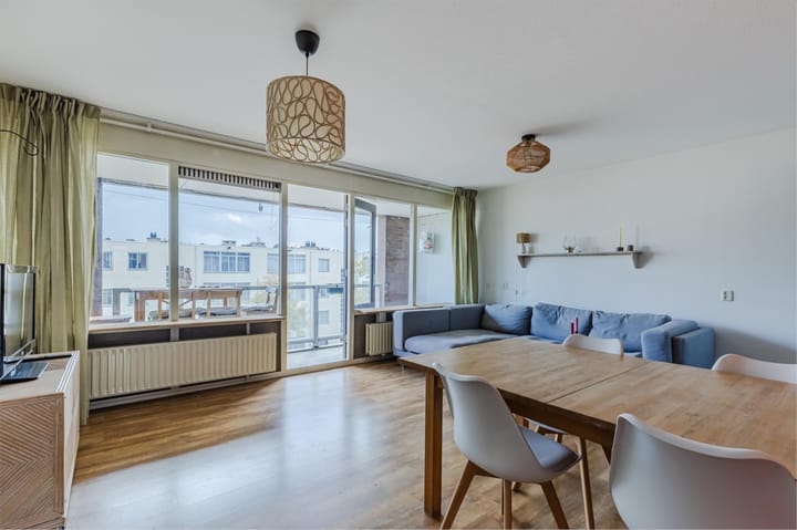 Foto 2 van Charlotte Brontéstraat 211