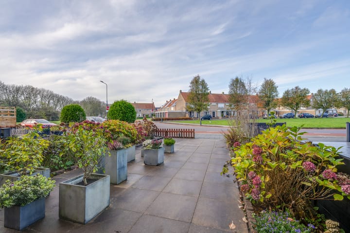 Photo 2 of Mgr Cornelis Veermanlaan 83