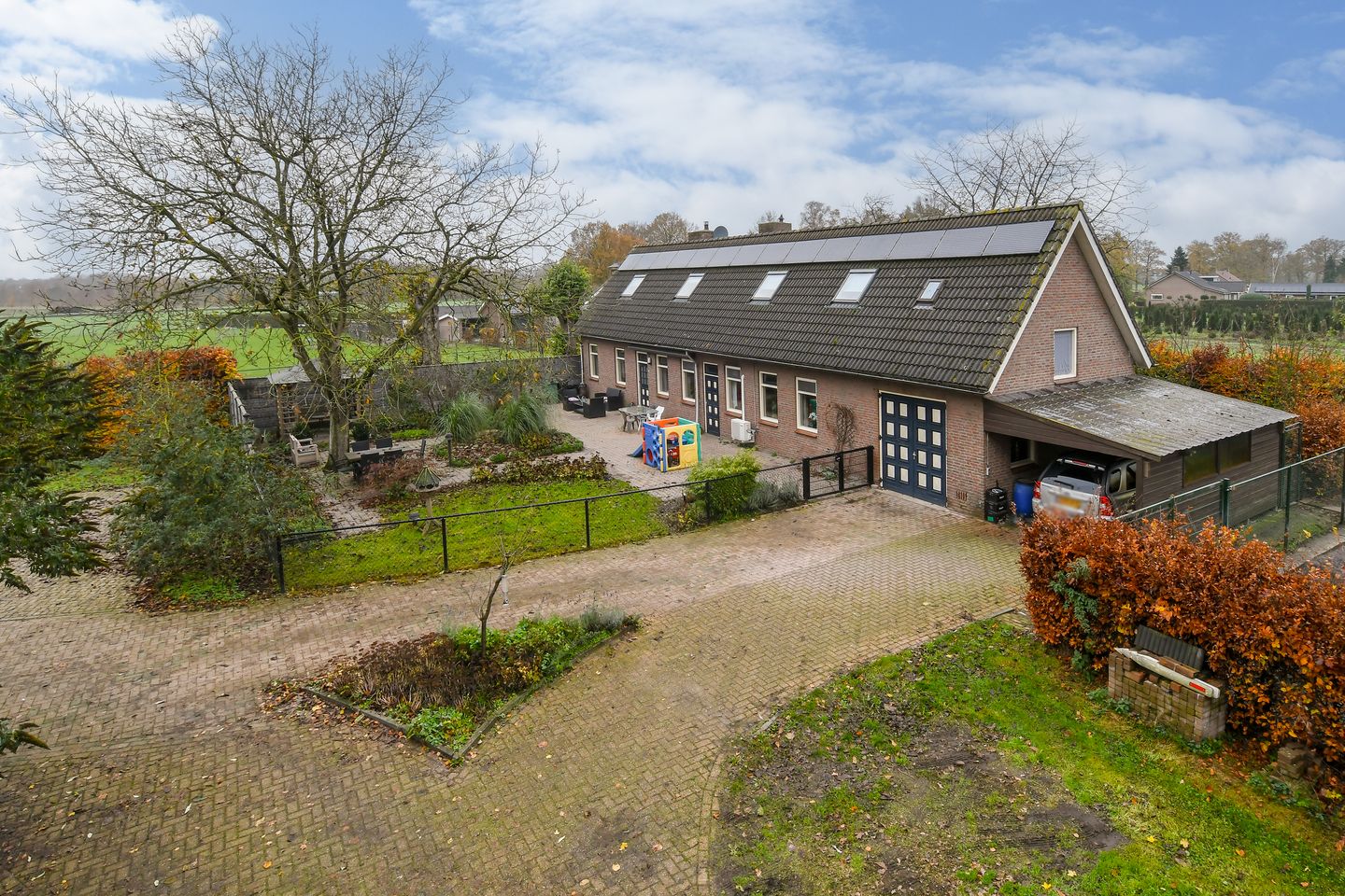 Photo 1 of Bloemerstraat 10