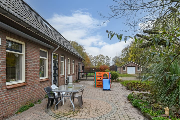 Foto 31 van Bloemerstraat 10