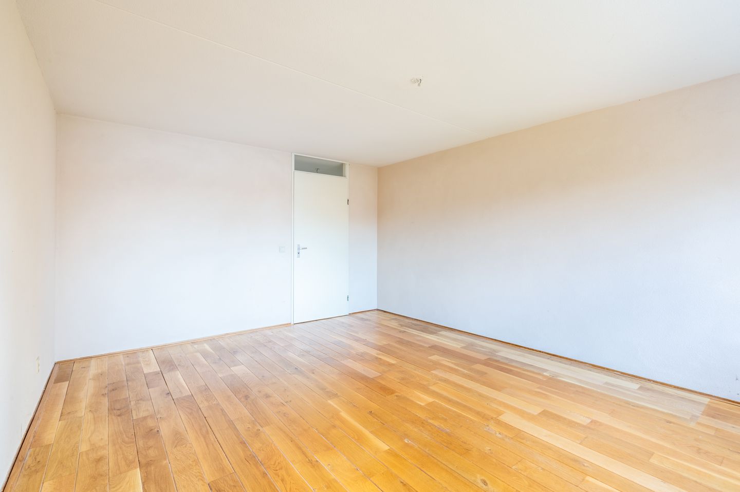 Photo 10 of Kanaalstraat 318