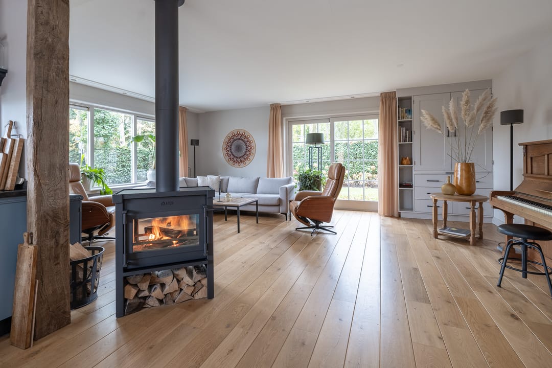 Photo 2 of Barnseweg 21