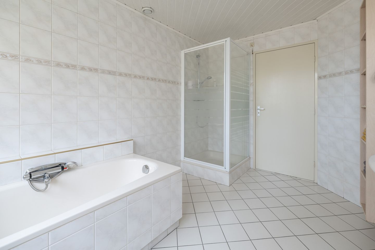 Photo 29 of Barnseweg 21