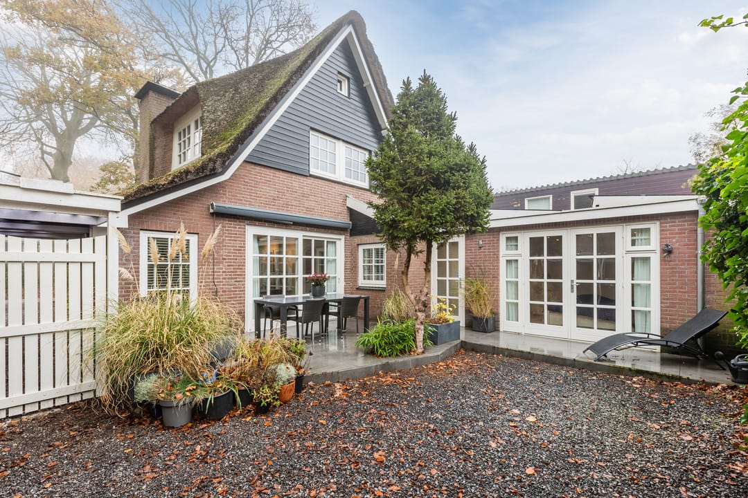 Foto 2 van Doorntjes 10