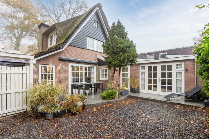 Foto 2 van Doorntjes 10