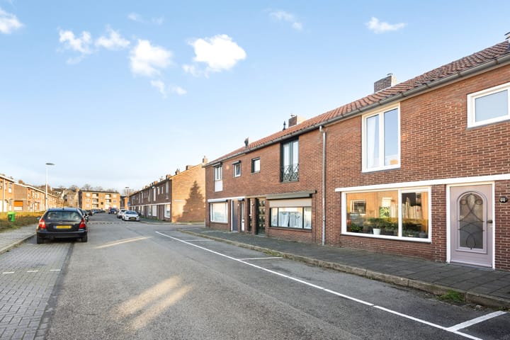 Foto 2 van Merovingenstraat 61