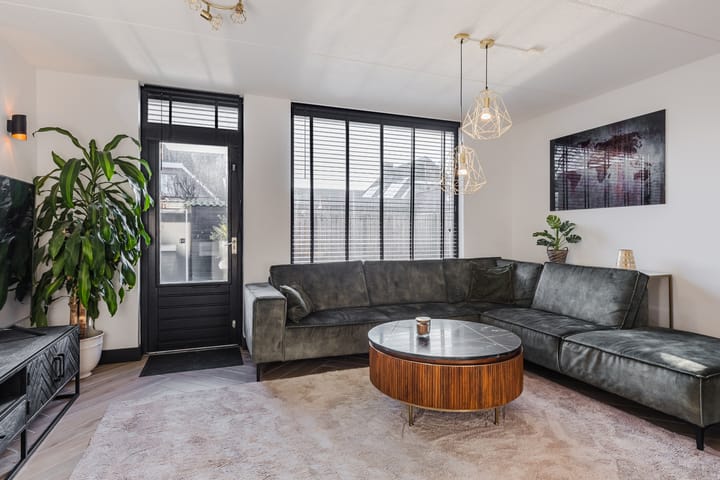 Foto 9 van Kamillestraat 14