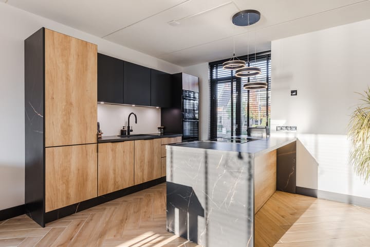 Photo 2 of Kamillestraat 14