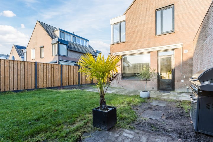 Foto 34 van Kamillestraat 14