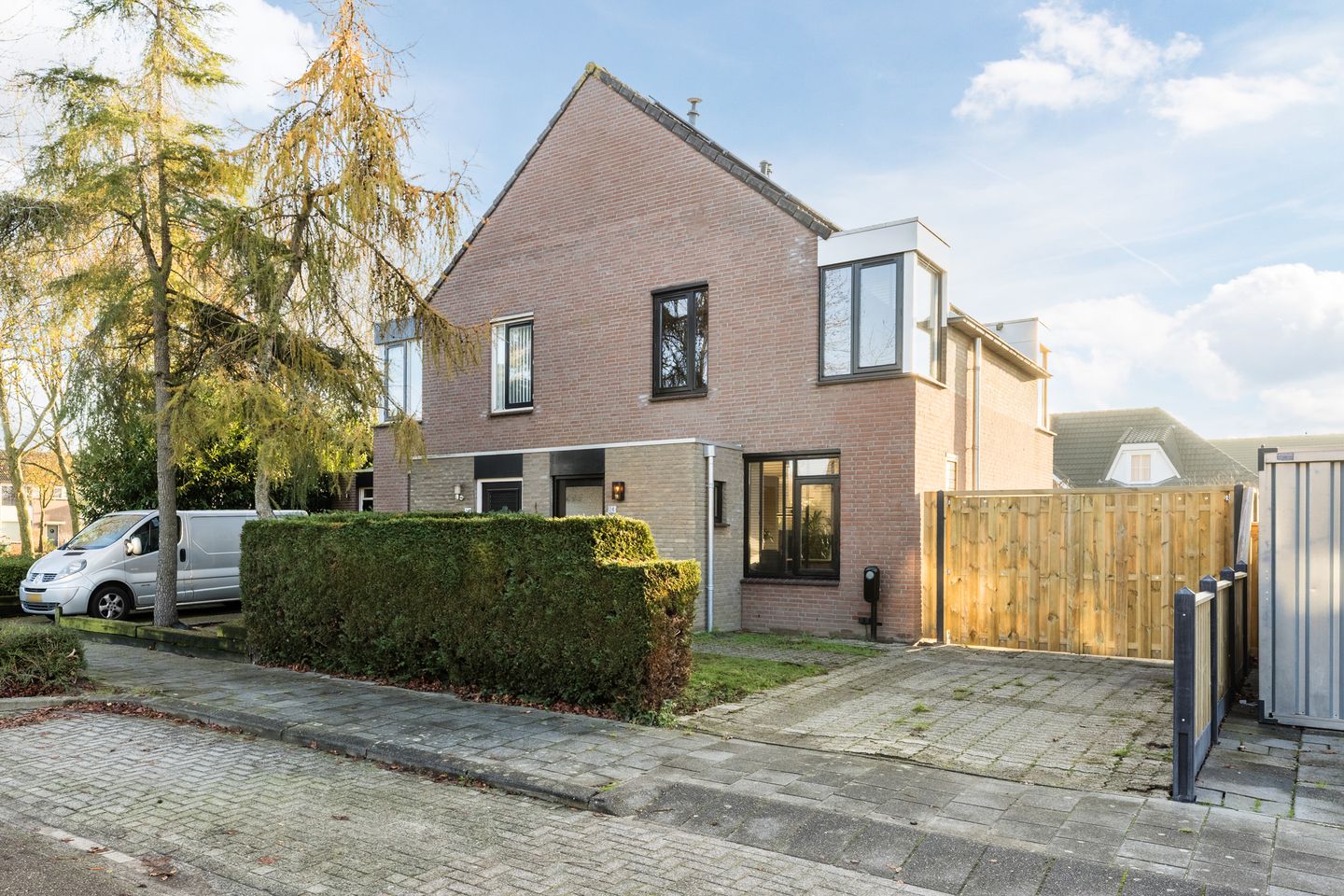 Photo 4 of Kamillestraat 14