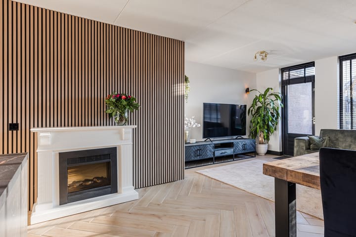 Photo 5 of Kamillestraat 14