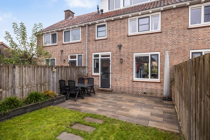 Photo 24 of Prins Bernhardstraat 23