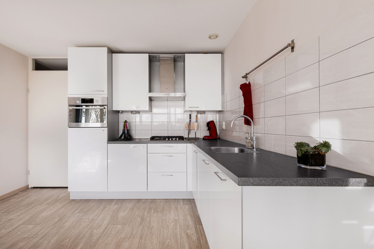 Foto 10 van Marsmanplein 192