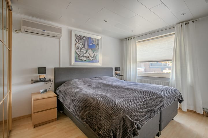 Photo 12 of van Dietrichsteinstraat 1