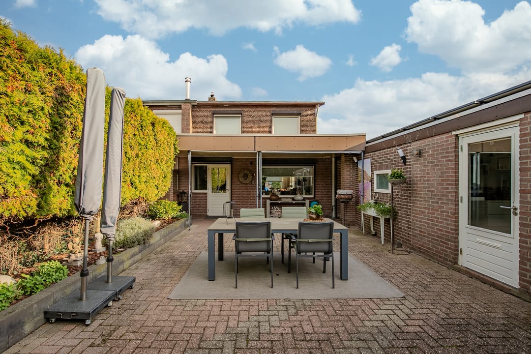 Foto 17 van van Dietrichsteinstraat 1